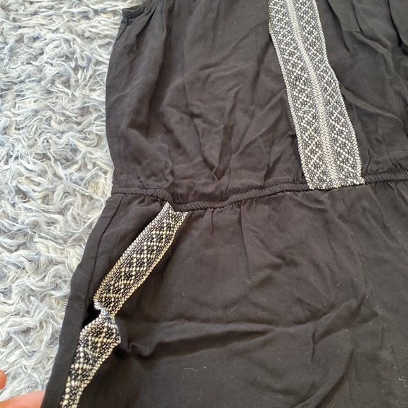 By & By Black Halter Romper Embroidered Front & Pockets Size Medium - Picture 6 of 13